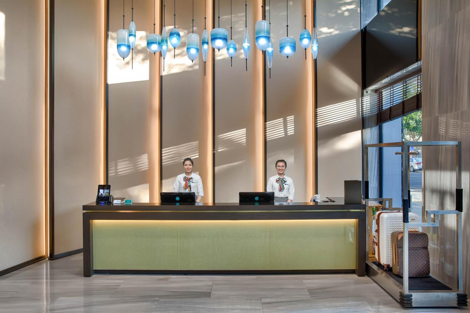 Satya Da Nang Hotel Han Market Екстер'єр фото
